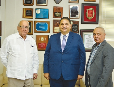Enmanuel Castillo, alcalde José Enríquez Romero e Ignacio Guerrero (Foto: Carlos Chicón).