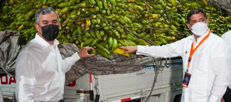 Inespre vende plátanos a un peso y pollos a 140 en Expo Cibao 2021